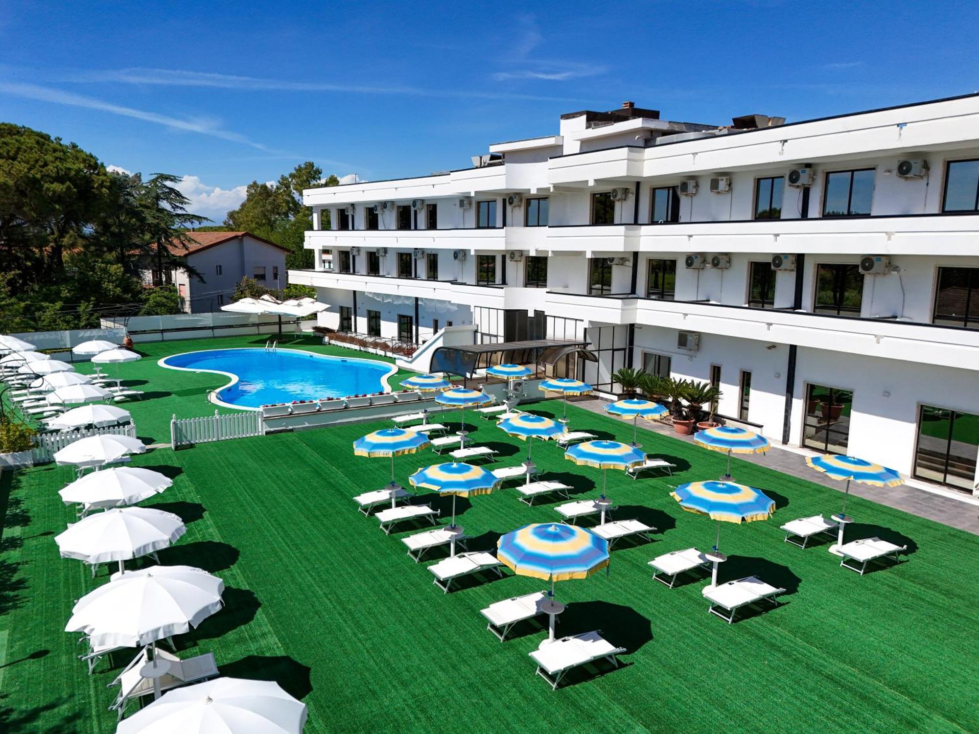 Hotel Club Clorinda Nuova Gestione 2024 Πέστουμ Εξωτερικό φωτογραφία