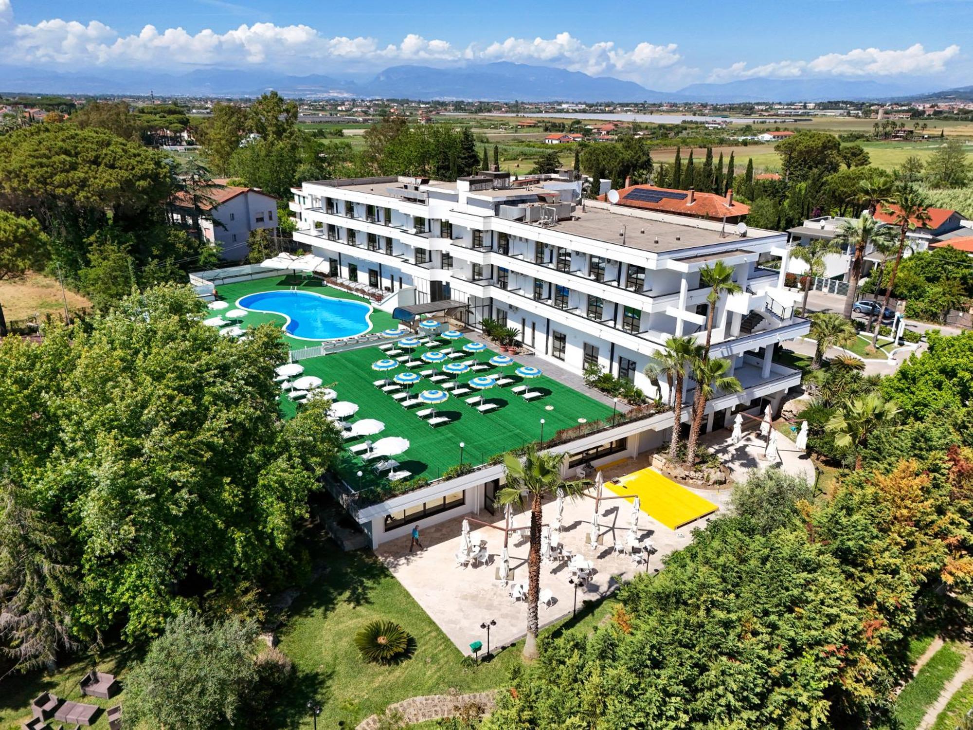 Hotel Club Clorinda Nuova Gestione 2024 Πέστουμ Εξωτερικό φωτογραφία